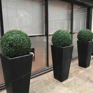 umelý buxus, umely buxus, umelý krušpán, umely kruspan, buxus, dekoračný buxus, dekoračný krušpán, dekoracny buxus, buxus 28cm, buxus 28cm, krušpán 28cm, buxusová guľa, krušpánová guľa